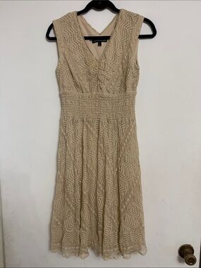 Chris McLaughlin size 6 beige sleeveless dress